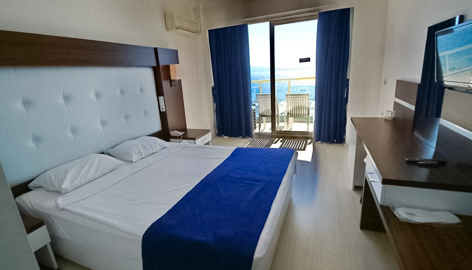 هتل آرورا کوش آداسی